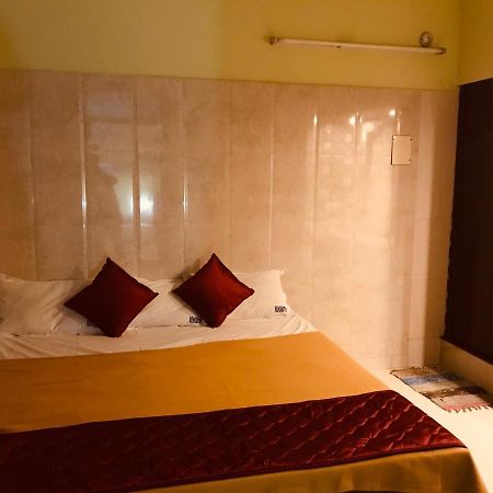 Rehoboth Home Stay 根尼亚古马里 外观 照片