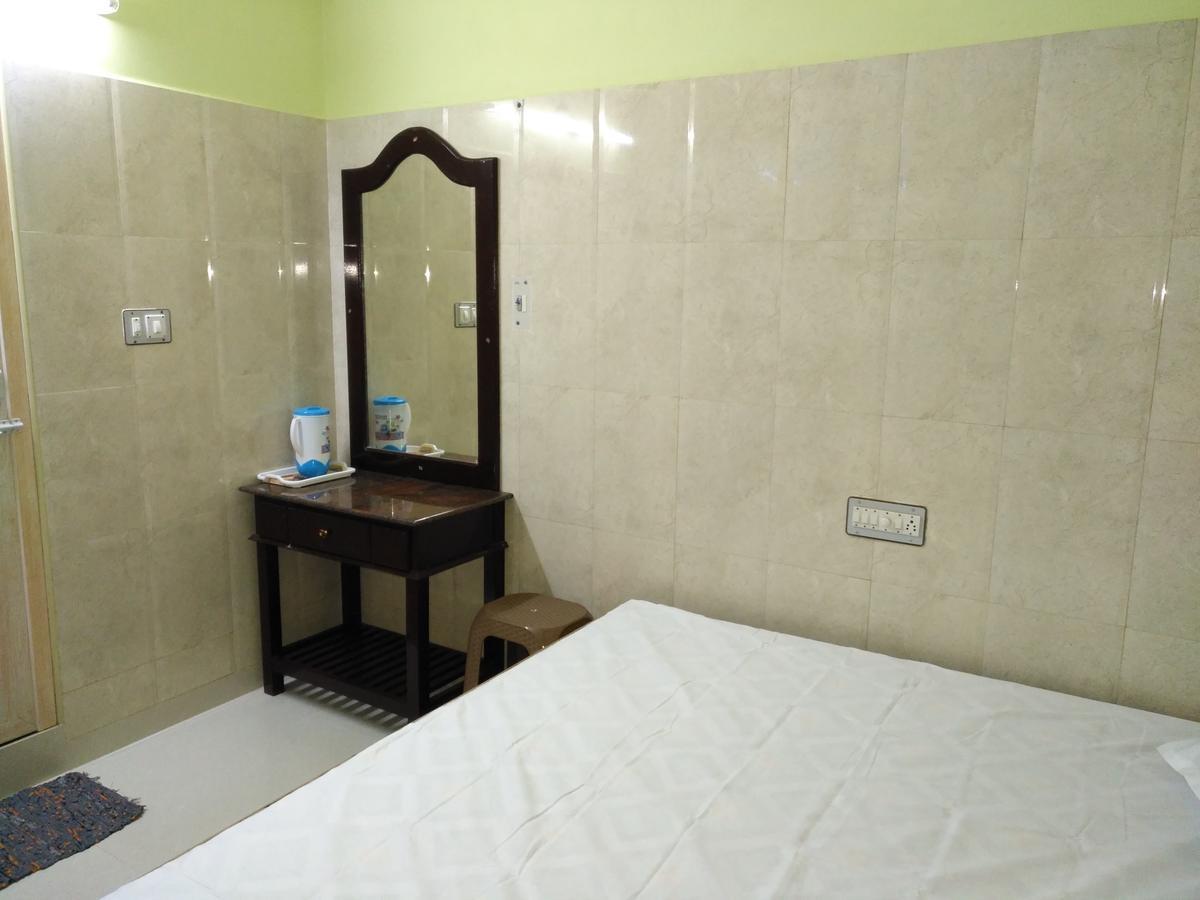 Rehoboth Home Stay 根尼亚古马里 外观 照片